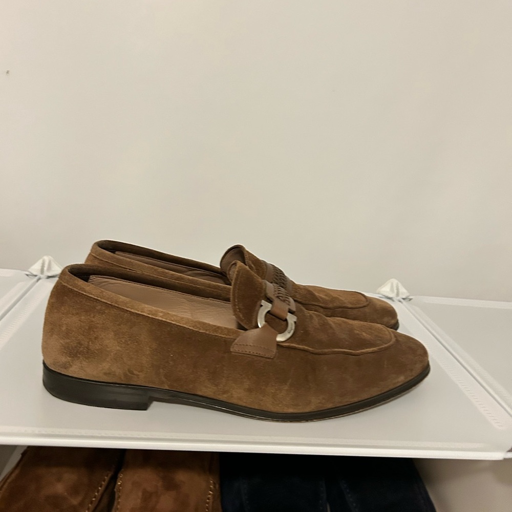 Salvatore Ferragamo size 8.5 EE Brown Suede Loafers